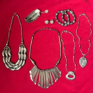 💖 3/$15 Statement Piece Jewelry Collection